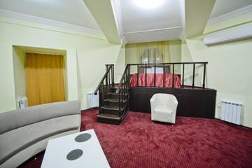 Двухуровневый люкс в Отеле Hotel Old Town